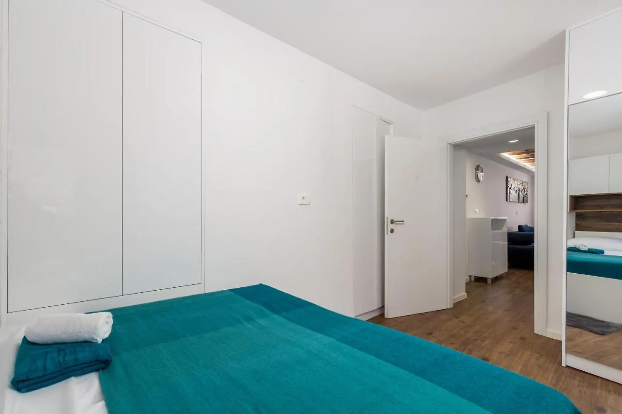 Central Apartments Dalmatina Rijeka Croatia