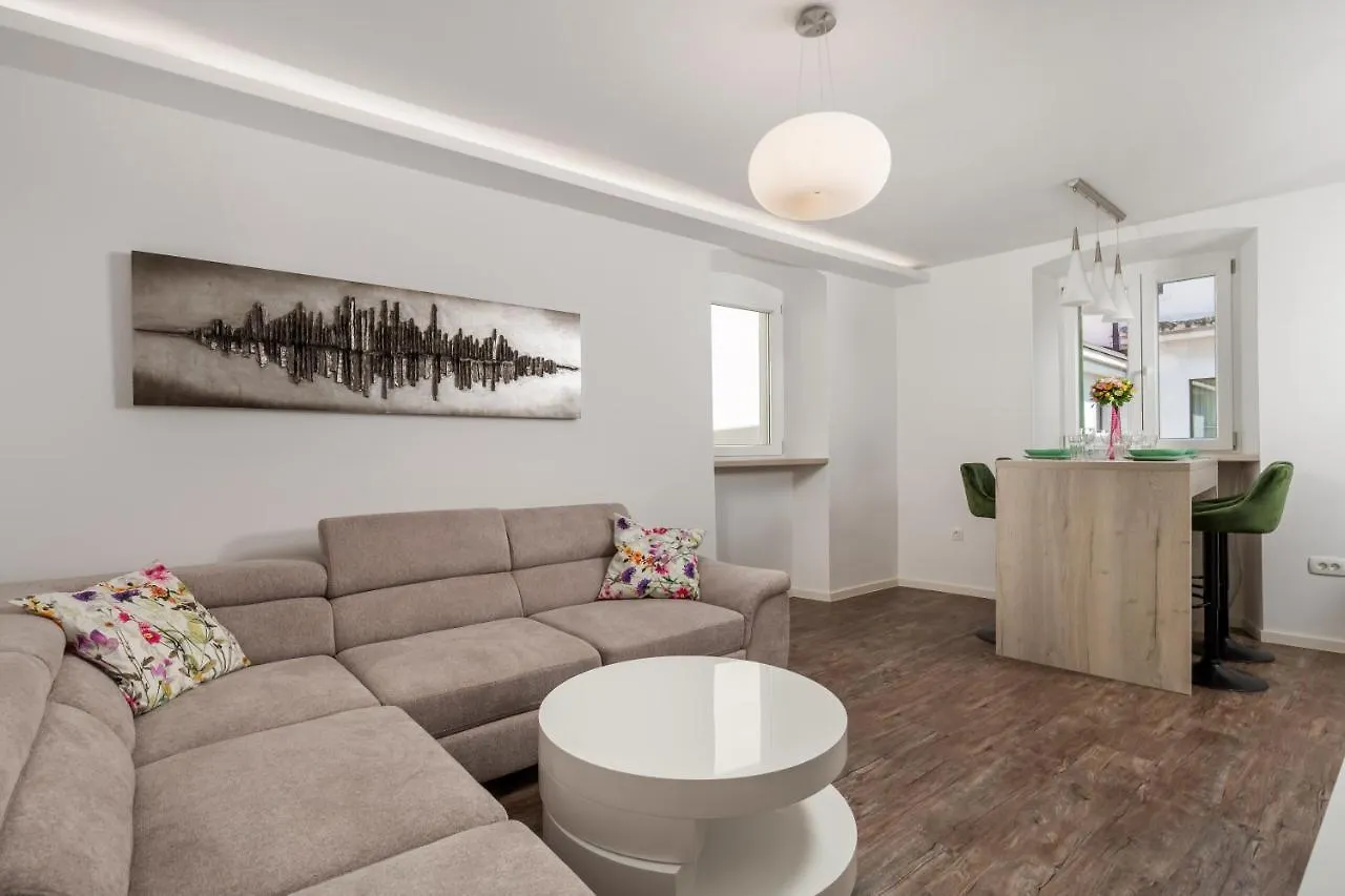 Central Apartments Dalmatina Rijeka