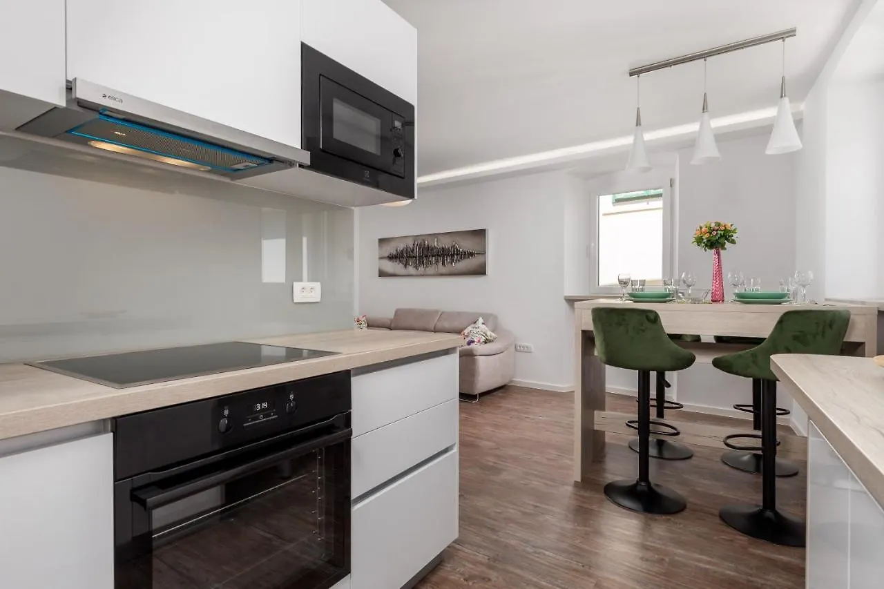 Central Apartments Dalmatina Rijeka Chorvatsko